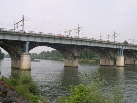 Pont Ferroviaire de l'Ile de la Commune - Entre Sartrouville et Maison Lafitte, Yvelines (78) - Ile de France - France