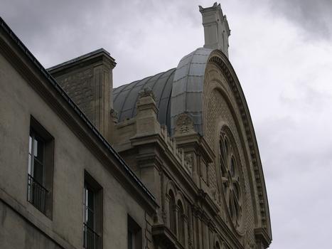 Synagogue, Rue des Tournelles, Paris