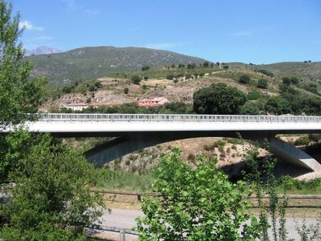 Pont de la RN 193 à Francardo (Haute-Corse) sur le Golo