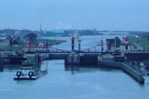 Drehbrücke IJmuiden