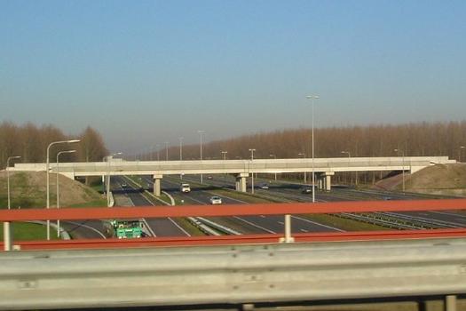 Betuweroute crossing motorway A2 at Knooppunt Deil