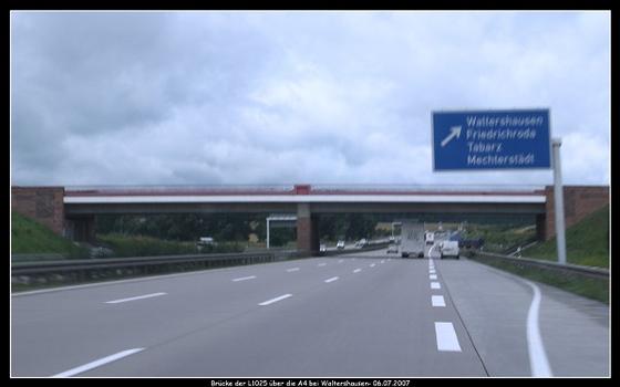 Brücke der L1025 an der Anschlußstelle Waltershausen von der Richtungsfahrbahn Erfurt > Eisennach