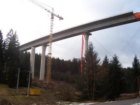 Brücke der A73 bei Wallersbach