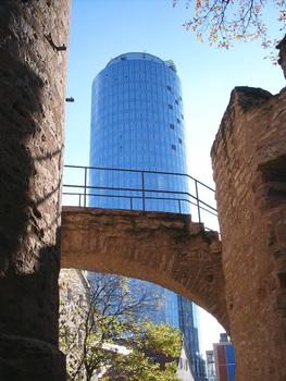 Intershoptower vom Pulverturm - einem Teil der alten Stadtbefestigung