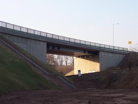 Straßenbrücke der Stadtrodaer Str. über die Saaleholzlandbahn