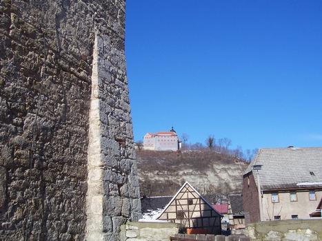 Blick von St. Peter in Dorndorf-Steutnitz zur Dornburger Burg