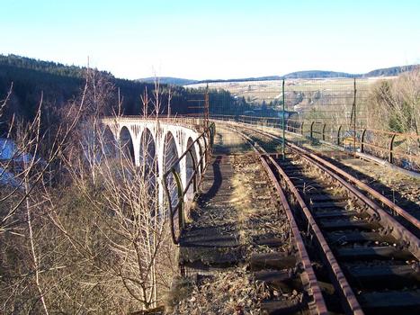 Eisenbahnviadukt in Lichte