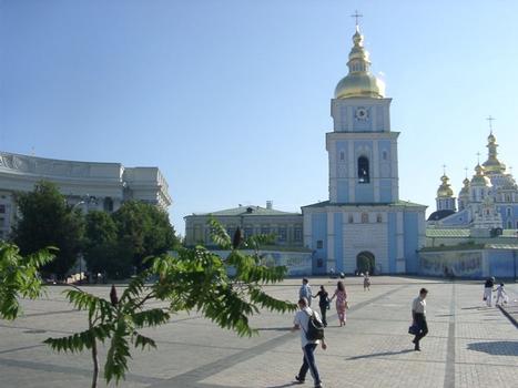 Ukraine; Kiew; Kathedrale, Michaelskirche erbaut 1997-2000, ehemaliges Kloster aus dem 11.Jh. wurde 1936 zerstört