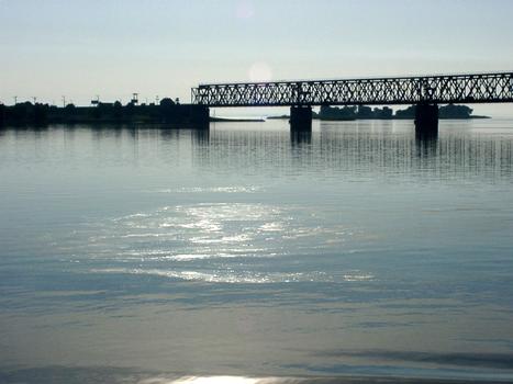 Pont de Tcherkassy sur le Dnepr en Ukraine