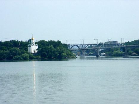 Ukraine, Dnjepr, Dnepropetrowsk, 475 km von Kiew, Merefo-Cherson Brücke