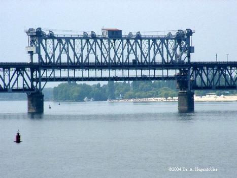 Pont de Kremetchouk sur le Dnepr