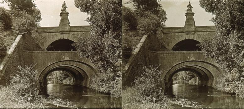 Pont des Belles-Fontaines, Juvisy-sur-Orge. Vue stéréoscopique, vers 1910.