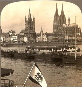 Pont de bateaux de Cologne-Deutz. Vue stéréoscopique, vers 1900.