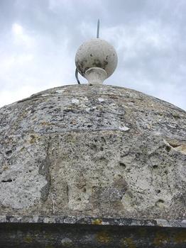 Tour Trajane de Méréville, Essonne (91).
Repère géodésique au sommet de la colonne : Tour Trajane de Méréville, Essonne (91).
Repère géodésique au sommet de la colonne