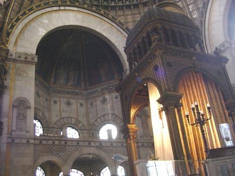 Eglise Saint-Augustin. Structure métallique du dôme et du baldaquin