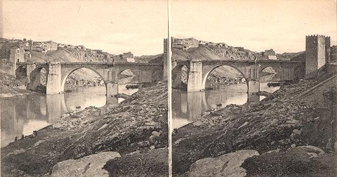 San Martin Bridge, Toledo. Stereoscopic view around 1900