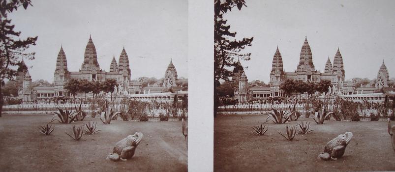 Exposition Coloniale (1931). Temple d'Angkor-Vat. Vue stéréoscopique.