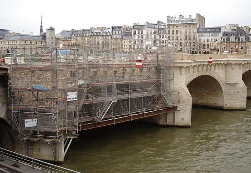 Travaux sur le Pont Neuf, Paris
