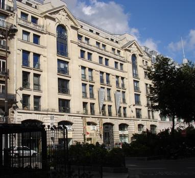 Immeubles rue Réaumur, Paris 2e. N°100. Ancien immeuble de l'Intransigeant, puis France-Soir, 1922-1924
