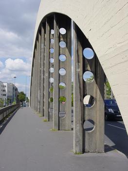 Bridge across the RER B and other railroad lines at Le Bourget