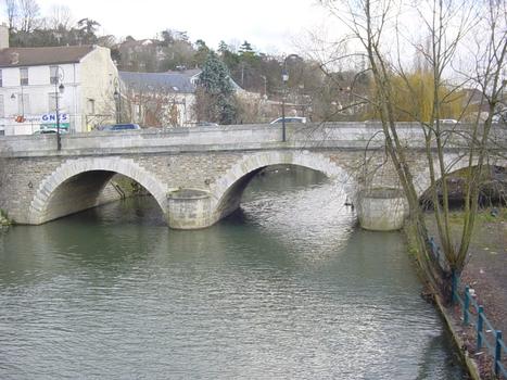Pont sur l'Yerres. Villeneuve-Saint-Georges (94)