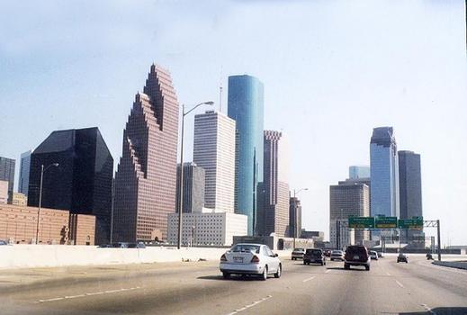 La »vue d'Oz« de Houston on approchant par l'Interstate 45