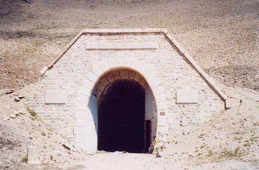 Tunnel du Parpaillonl'entrée sud du tunnel