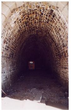 Tunnel du Parpaillonl'intérieur du tunnel pendant les travaux de rénovation: Tunnel du Parpaillon l'intérieur du tunnel pendant les travaux de rénovation