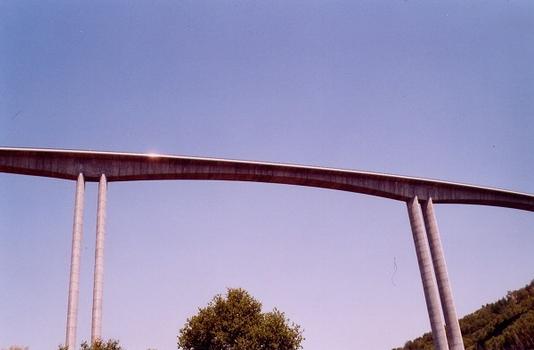 Viaduc de Tulle
Travèe de 180m. de longueur entre les piles P3 et P4