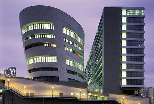 Université Léonard de Vinci, Paris-La Défense