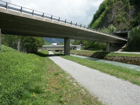 Gäsi Highway Bridges: Highway A3, Zurich - Chur. The bridge in the foreground leads to the city of Chur, the one in the background to the city of Zurich