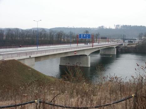 Etat des travaux le 11 février 2006. Le pont n'est pas encore ouvert à la circulation