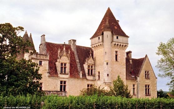 Château des MILANDES (Castelnaud-la-Chapelle, 24, Dordogne) – Château de style Renaissance, sur la rive gauche de la Dordogne, construit au 15e siècle et fortement remanié aux 19e et 20e siècles, hébergea de 1949 à 1969 le «Village du Monde» de Joséphine Baker