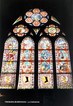 FRIBOURG-en-Brisgau – La Cathédrale, vitraux d'une baie latérale