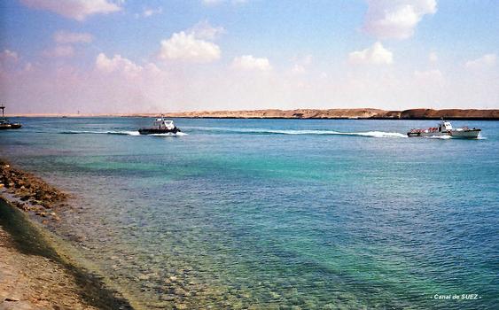 Canal de SUEZ – Extrémité sud du canal, au débouché dans le Golfe de Suez