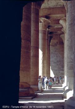 Edfou - Temple d'Horus, salle hypostyle
