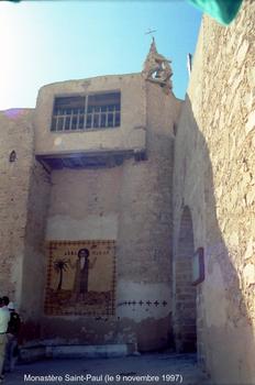 Monastère fortifié de Saint-Paul - la loggia de «l'ascenseur à poulie»
