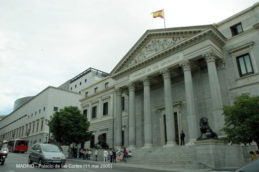 MADRID – «Congreso de los Diputados» ou «Palacio de las Cortes», siège du Parlement espagnol. Achèvement de la construction en 1850, pour le bâtiment à façade néo-classique