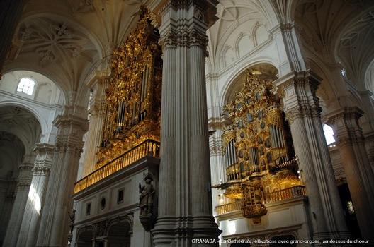 GRENADE (Andalousie) – La cathédrale construite au XVIe siècle, dans les styles Renaissance et baroque