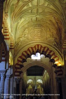 CORDOUE (Andalousie) – « La Mezquita », construite aux XVIe et XVIIe siècles, la Cathédrale occupe environ 15% de la Grande Mosquée