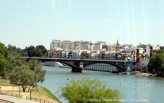SEVILLA (Andalucia) – Pont Isabel II (ou Pont de Triana), ce pont relie le quartier El Arenal de la ville historique au quartier Triana sur l'Isla de la Cartuja