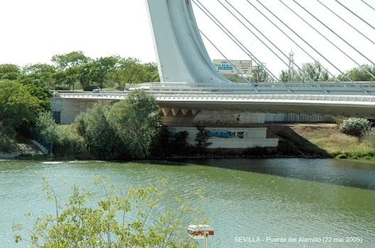 SEVILLA – Puente del Alamillo, socle du pylone, rive droite