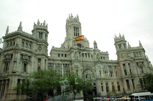 MADRID – «Palacio de Comunicaciones», édifice construit au début du XXe sur la «Plaza de Cibeles», il abrite la Poste principale