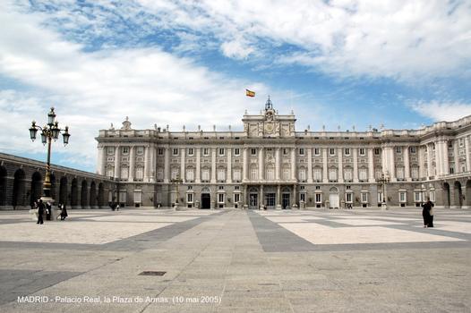 MADRID – « Palacio Real », vaste palais construit à la fin du XVIIIe, sur l'emplacement de la forteresse de l'Alcázar