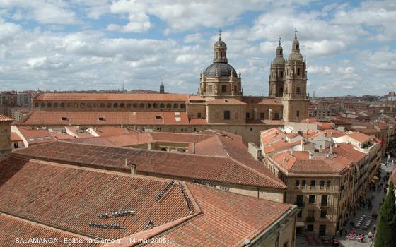 SALAMANCA (Castilla y León) – « Clerecia », cette église est intégrée dans les bâtiments de l'Université pontificale