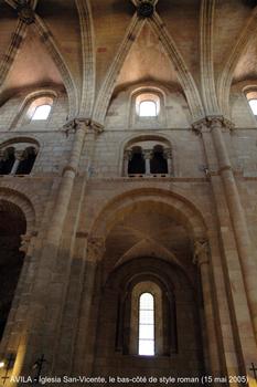 AVILA (Castille y León) – Eglise San-Vicente, commencée au XIIe siècle, sa construction associe les styles roman et gothique