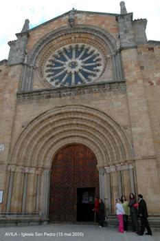 AVILA (Castille y León) – Eglise San-Pedro, cet édifice roman arbore sur sa façade une belle rosace gothique