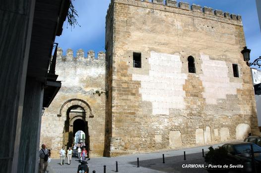 CARMONA (Andalousie) – Puerta de Sevilla, porte fortifiée des remparts maures