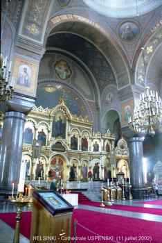 HELSINKI - Cathédrale USPENSKI, c'est la plus grande église orthodoxe de Scandinavie. Achevée en 1868, c'est un ouvrage de l'architecte Aleksander Gornostajev
