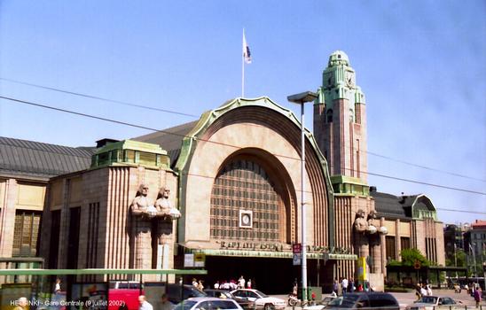 Gare centrale de Helsinki : Cet ouvrage est représentatif d'une phase tardive du «style romantique national», inspiré du style Art nouveau